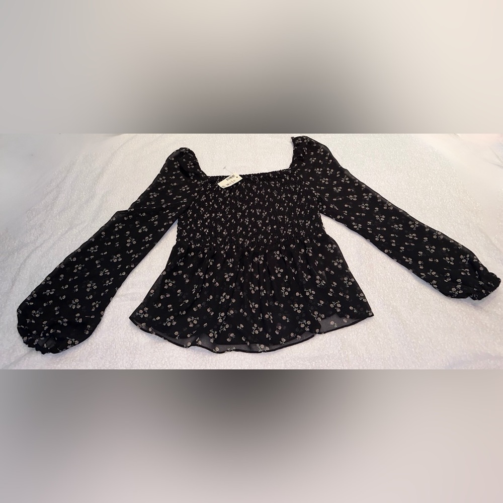 NWT Aeropostale romantic black floral blouse. Size M